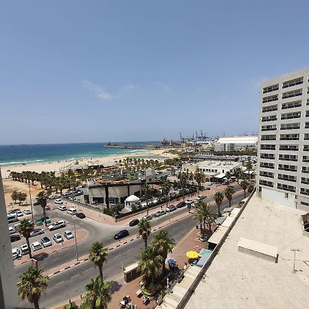 Lovely Three-Room Apartment Above The Promenade Ashdod Exterior foto